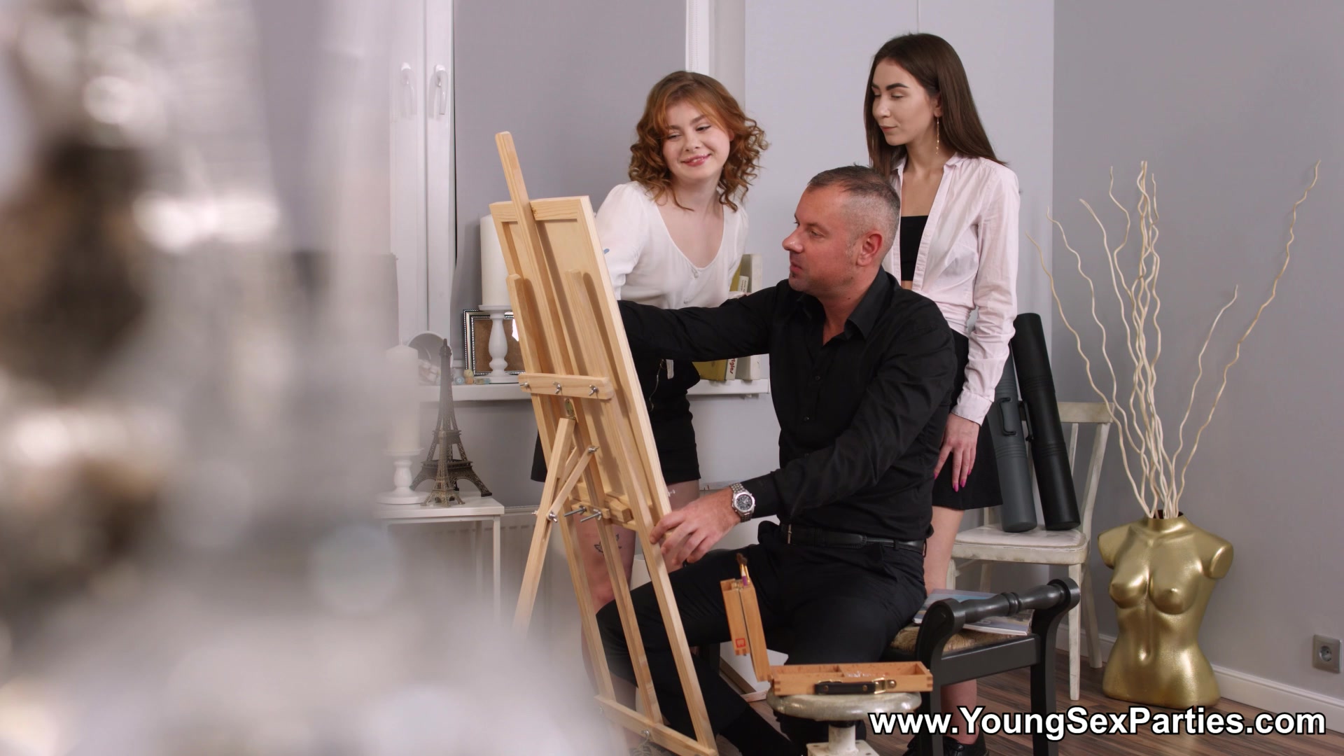 Art class turns into a genuine threesome - Hell Porno